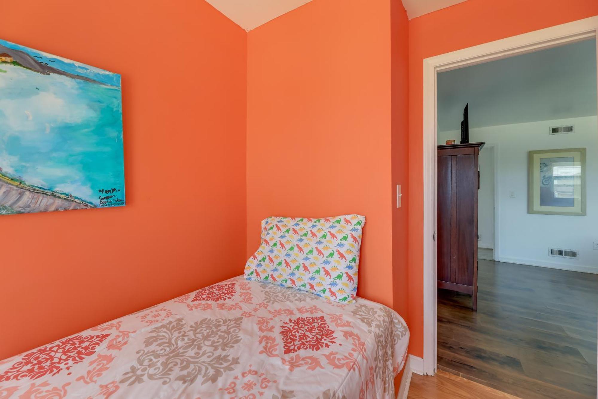 West Of The Moon Ocean Apt With Beach Access! Emerald Isle Bagian luar foto