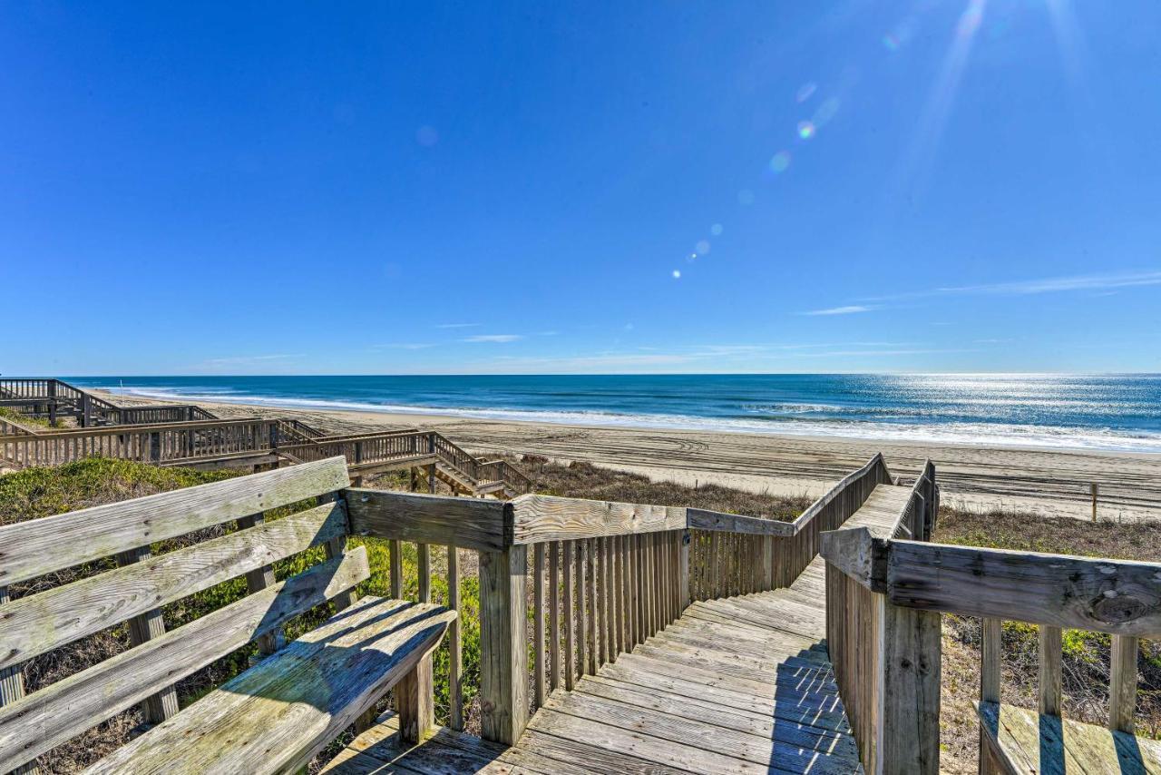 West Of The Moon Ocean Apt With Beach Access! Emerald Isle Bagian luar foto