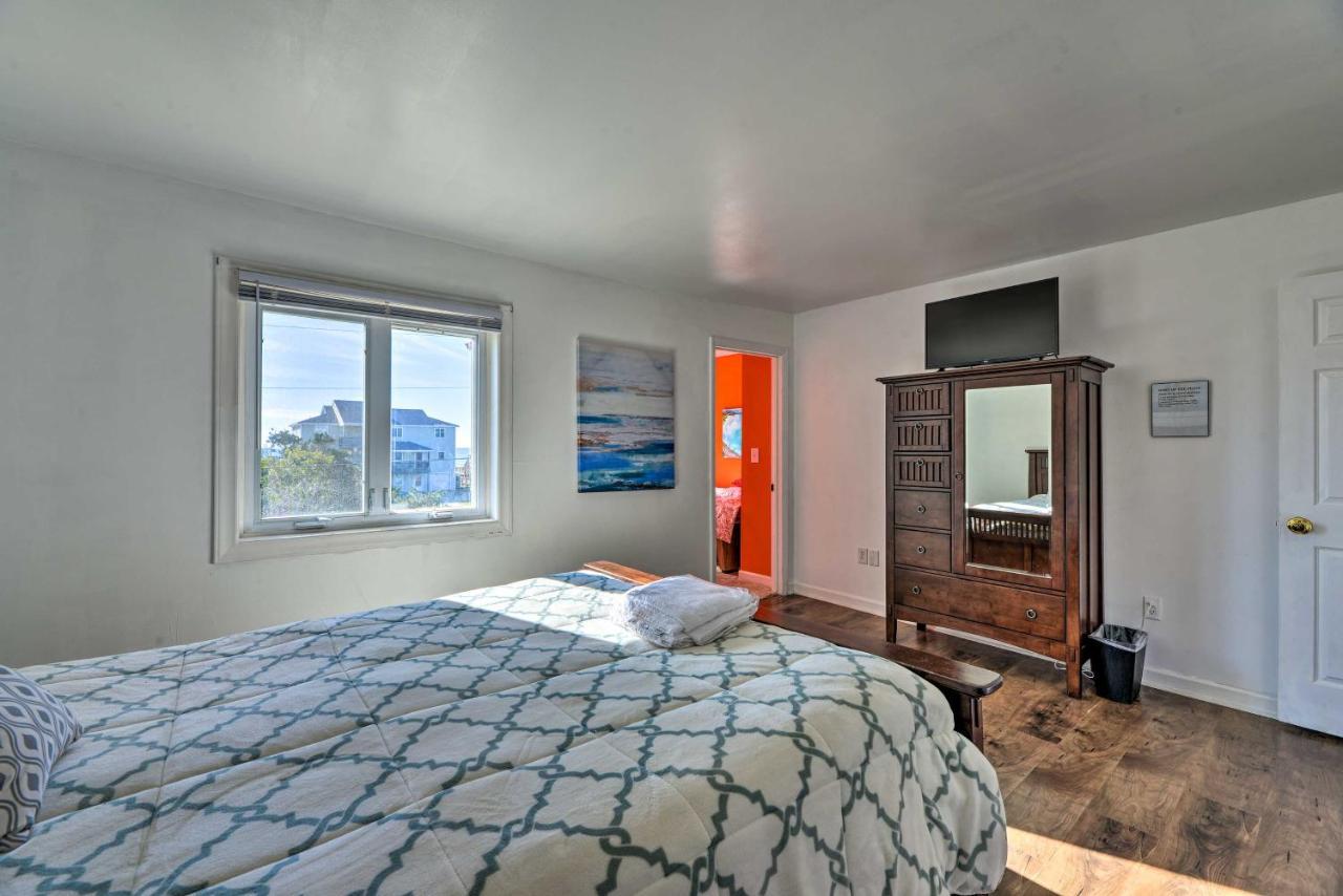 West Of The Moon Ocean Apt With Beach Access! Emerald Isle Bagian luar foto